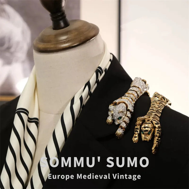 Piezas vintage Broche breve Accesorios europeos de otoño e invierno