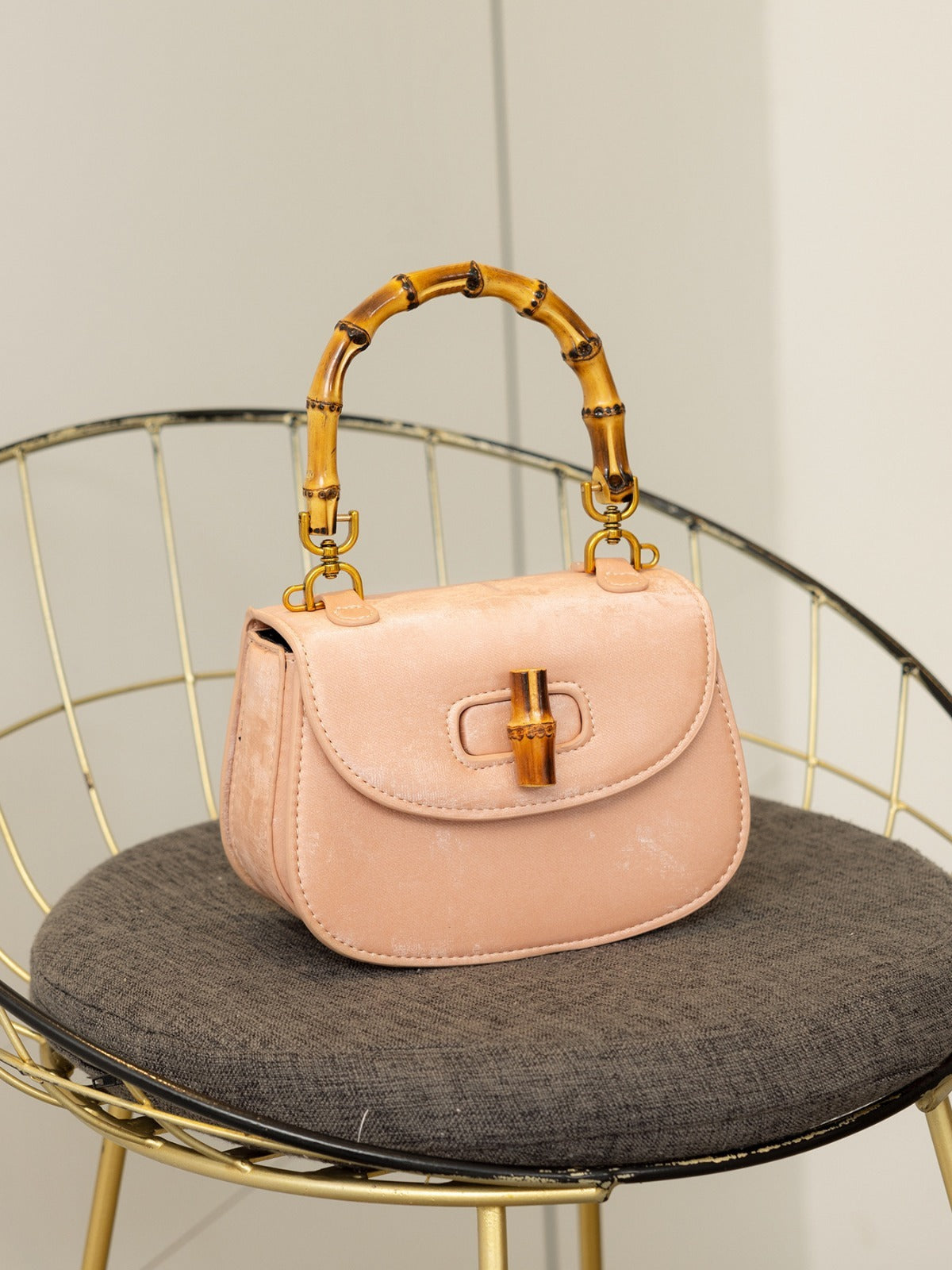 Bolso de mano estilo occidental con estructura de bambú, versátil, tipo bandolera