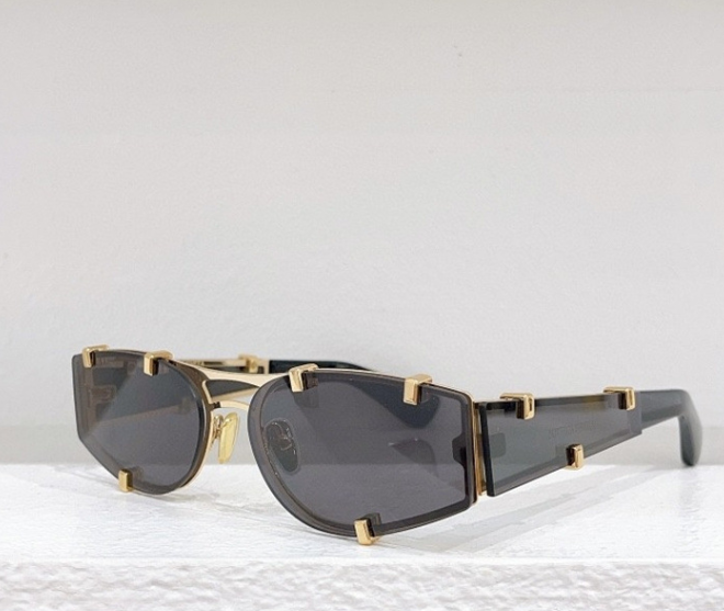 Gafas de sol de ojo de gato de metal de moda para hombre, gafas de sol pequeñas que favorecen el rostro.