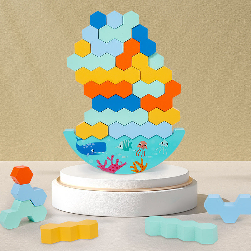 Juego de mesa de madera con bloques de construcción, con música. Entrenamiento de concentración infantil