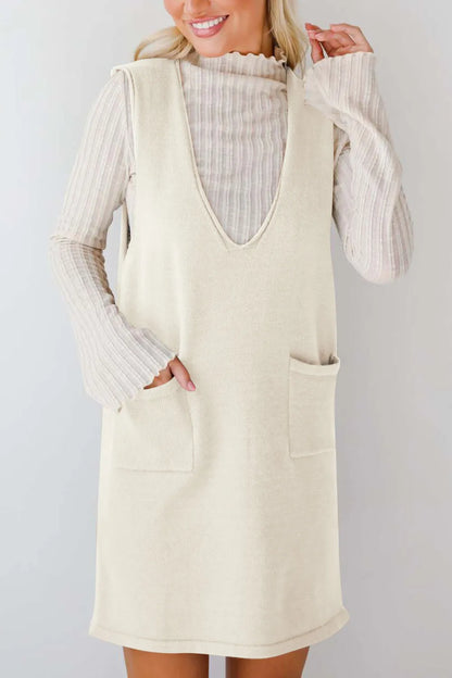 Vestido tipo jersey mini con cuello en V