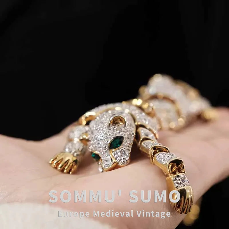 Piezas vintage Broche breve Accesorios europeos de otoño e invierno