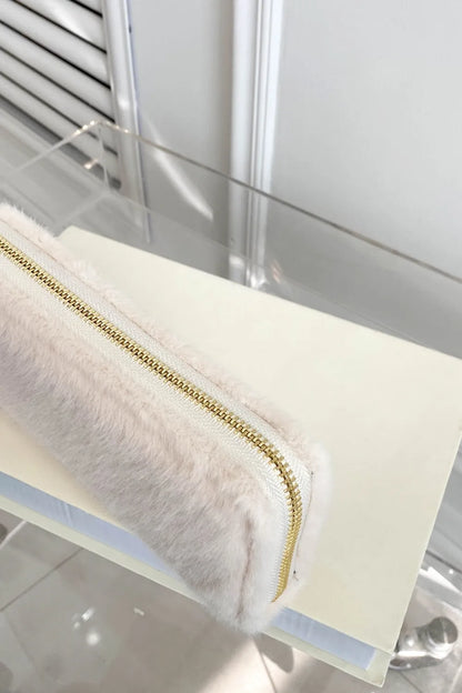 Cartera rectangular de pelusa de color sólido