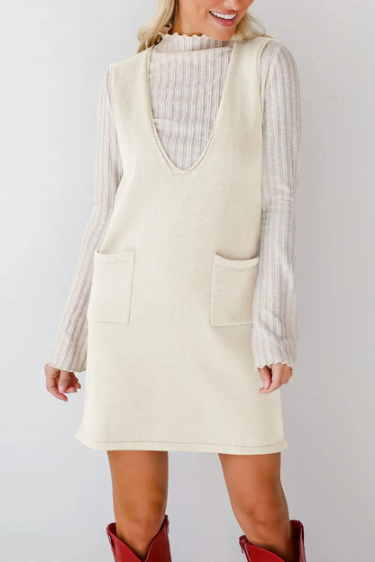 Vestido tipo jersey mini con cuello en V