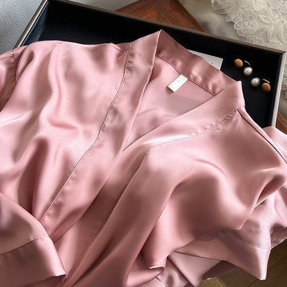 Camisón de seda fina. Ropa de dormir sexy