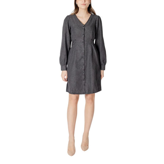 ICHI Black Cotton Short