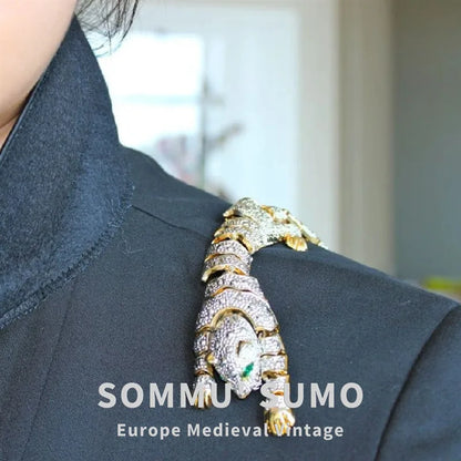 Piezas vintage Broche breve Accesorios europeos de otoño e invierno