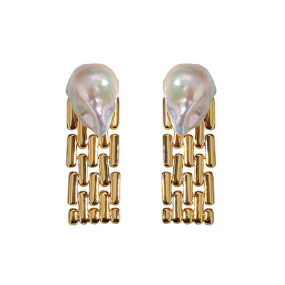 Wide chain Baroque pearl earrings for women, European and American retro fashion, shaped pearl earrings