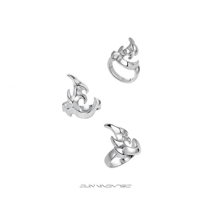 Anillo de acero de titanio tridimensional con llama de tótem original